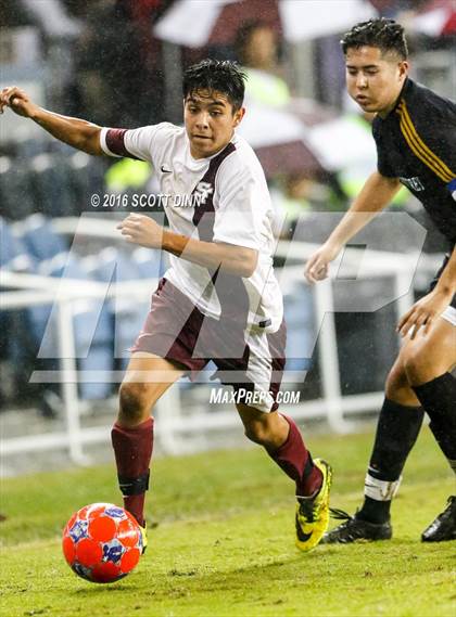Thumbnail 2 in St. Francis vs Cristo Rey (Avaya High School Series) photogallery.