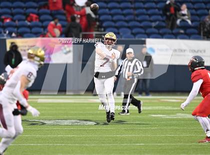 Thumbnail 2 in Bishop Watterson vs. Central Catholic (OHSAA D3 Final) photogallery.