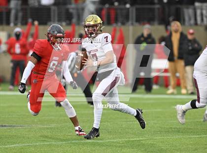 Thumbnail 2 in Bishop Watterson vs. Central Catholic (OHSAA D3 Final) photogallery.