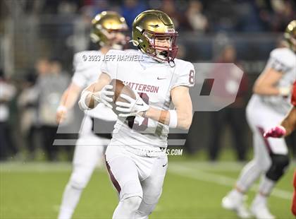 Thumbnail 2 in Bishop Watterson vs. Central Catholic (OHSAA D3 Final) photogallery.