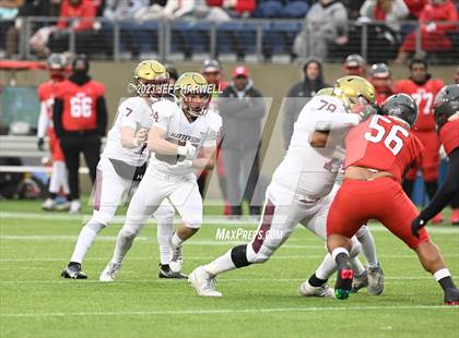 Thumbnail 3 in Bishop Watterson vs. Central Catholic (OHSAA D3 Final) photogallery.