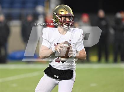 Thumbnail 2 in Bishop Watterson vs. Central Catholic (OHSAA D3 Final) photogallery.