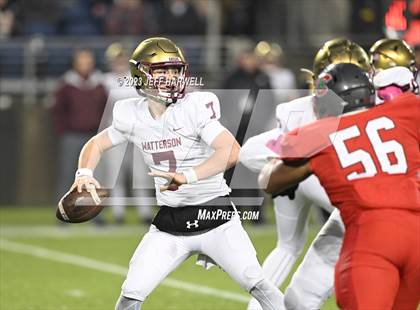 Thumbnail 3 in Bishop Watterson vs. Central Catholic (OHSAA D3 Final) photogallery.
