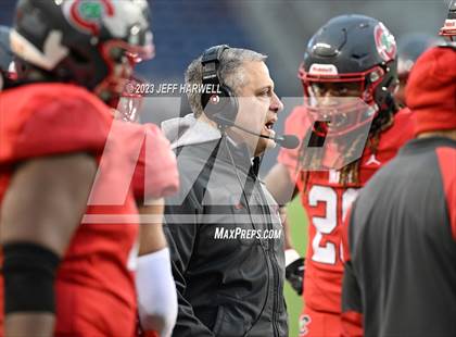 Thumbnail 3 in Bishop Watterson vs. Central Catholic (OHSAA D3 Final) photogallery.