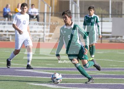 Thumbnail 3 in Hilltop vs. Ramona (Grossmont Holiday Tournament) photogallery.