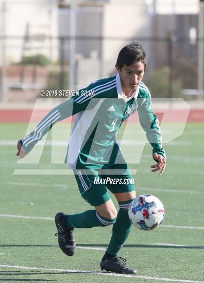 Thumbnail 2 in Hilltop vs. Ramona (Grossmont Holiday Tournament) photogallery.