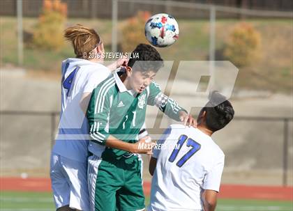 Thumbnail 2 in Hilltop vs. Ramona (Grossmont Holiday Tournament) photogallery.