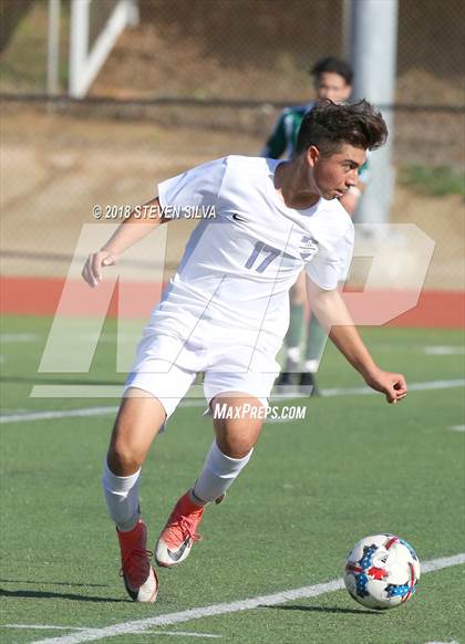 Thumbnail 2 in Hilltop vs. Ramona (Grossmont Holiday Tournament) photogallery.