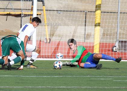 Thumbnail 1 in Hilltop vs. Ramona (Grossmont Holiday Tournament) photogallery.