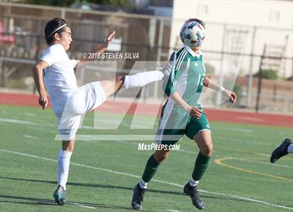 Thumbnail 2 in Hilltop vs. Ramona (Grossmont Holiday Tournament) photogallery.
