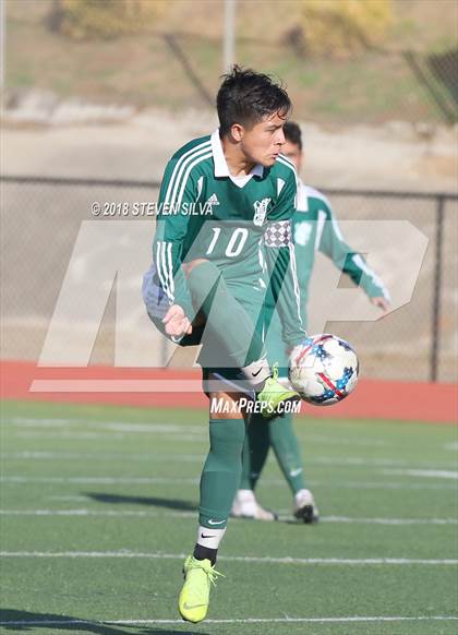 Thumbnail 2 in Hilltop vs. Ramona (Grossmont Holiday Tournament) photogallery.