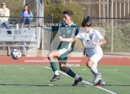 Thumbnail 2 in Hilltop vs. Ramona (Grossmont Holiday Tournament) photogallery.