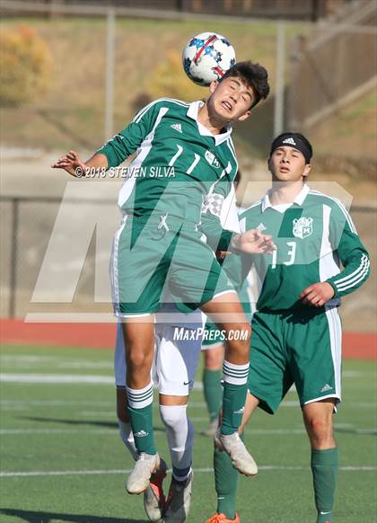 Thumbnail 2 in Hilltop vs. Ramona (Grossmont Holiday Tournament) photogallery.