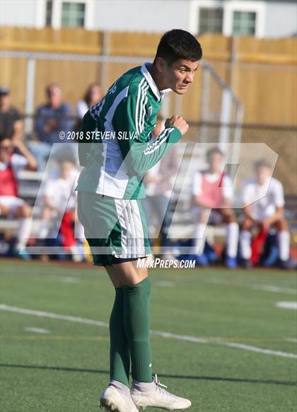 Thumbnail 2 in Hilltop vs. Ramona (Grossmont Holiday Tournament) photogallery.