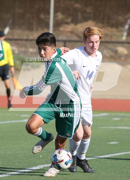 Thumbnail 3 in Hilltop vs. Ramona (Grossmont Holiday Tournament) photogallery.