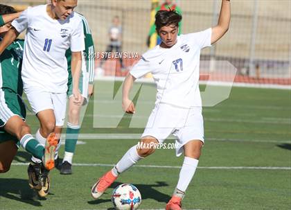 Thumbnail 1 in Hilltop vs. Ramona (Grossmont Holiday Tournament) photogallery.