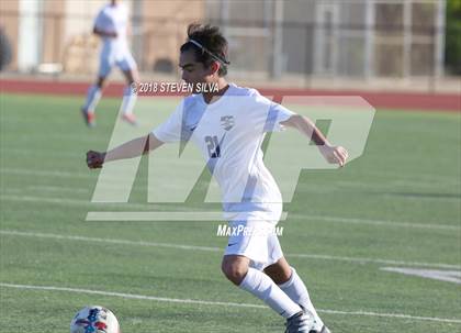 Thumbnail 1 in Hilltop vs. Ramona (Grossmont Holiday Tournament) photogallery.