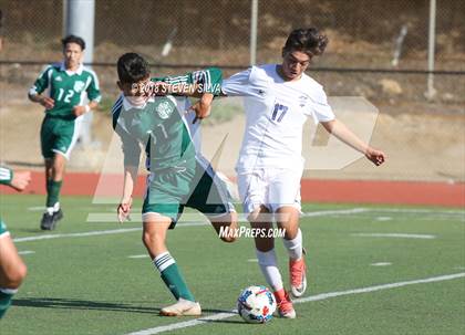 Thumbnail 1 in Hilltop vs. Ramona (Grossmont Holiday Tournament) photogallery.