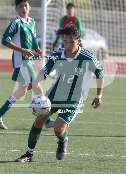 Thumbnail 2 in Hilltop vs. Ramona (Grossmont Holiday Tournament) photogallery.