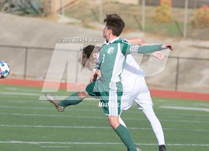 Thumbnail 2 in Hilltop vs. Ramona (Grossmont Holiday Tournament) photogallery.