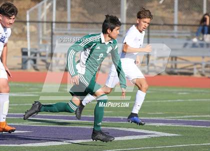 Thumbnail 2 in Hilltop vs. Ramona (Grossmont Holiday Tournament) photogallery.