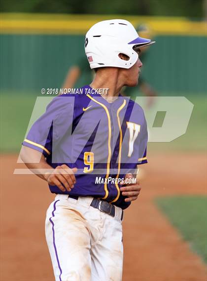 Thumbnail 2 in Valley Center vs. Bishop Carroll (KSHSAA 5A Regional Playoff) photogallery.