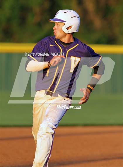 Thumbnail 3 in Valley Center vs. Bishop Carroll (KSHSAA 5A Regional Playoff) photogallery.