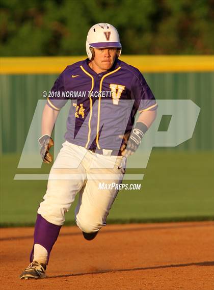 Thumbnail 3 in Valley Center vs. Bishop Carroll (KSHSAA 5A Regional Playoff) photogallery.