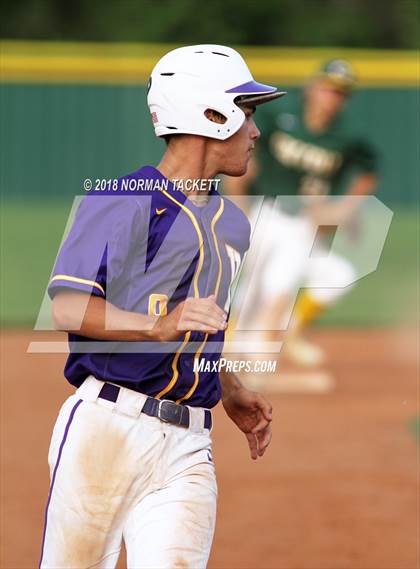 Thumbnail 1 in Valley Center vs. Bishop Carroll (KSHSAA 5A Regional Playoff) photogallery.