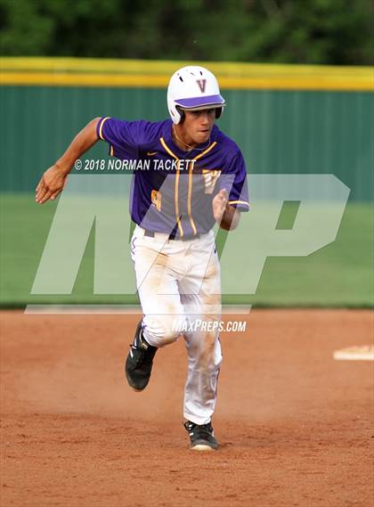 Thumbnail 2 in Valley Center vs. Bishop Carroll (KSHSAA 5A Regional Playoff) photogallery.