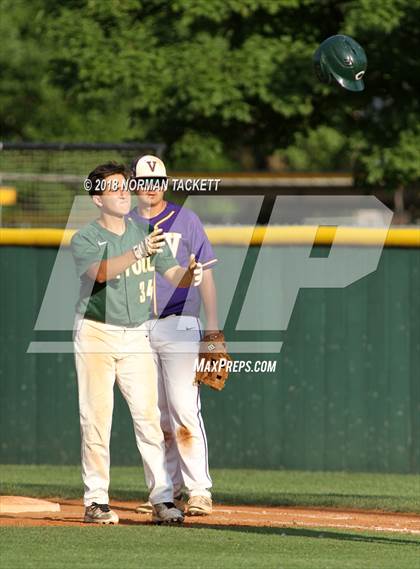 Thumbnail 2 in Valley Center vs. Bishop Carroll (KSHSAA 5A Regional Playoff) photogallery.
