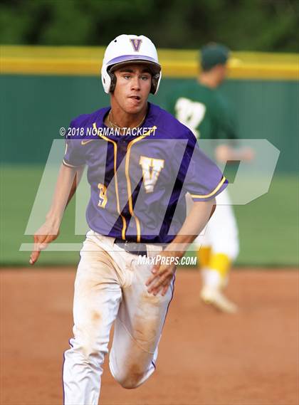 Thumbnail 1 in Valley Center vs. Bishop Carroll (KSHSAA 5A Regional Playoff) photogallery.