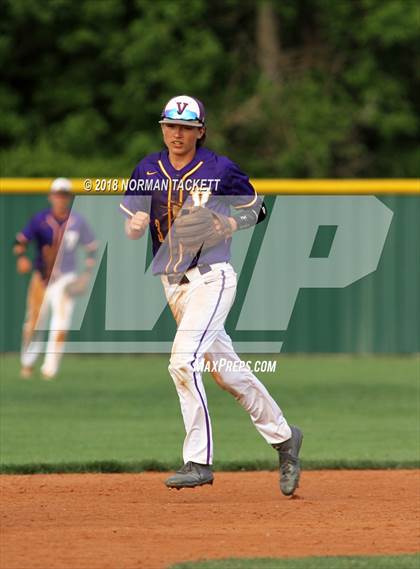 Thumbnail 1 in Valley Center vs. Bishop Carroll (KSHSAA 5A Regional Playoff) photogallery.