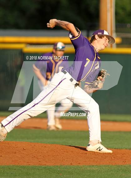 Thumbnail 3 in Valley Center vs. Bishop Carroll (KSHSAA 5A Regional Playoff) photogallery.