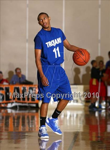 Thumbnail 2 in Ocean View vs. Lutheran (Pangos Dream Classic) photogallery.