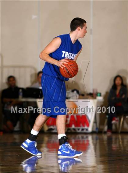 Thumbnail 1 in Ocean View vs. Lutheran (Pangos Dream Classic) photogallery.