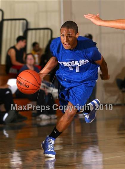 Thumbnail 3 in Ocean View vs. Lutheran (Pangos Dream Classic) photogallery.