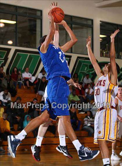 Thumbnail 3 in Ocean View vs. Lutheran (Pangos Dream Classic) photogallery.