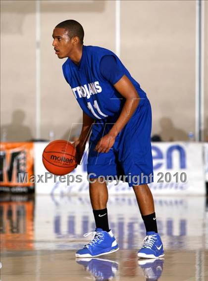 Thumbnail 1 in Ocean View vs. Lutheran (Pangos Dream Classic) photogallery.
