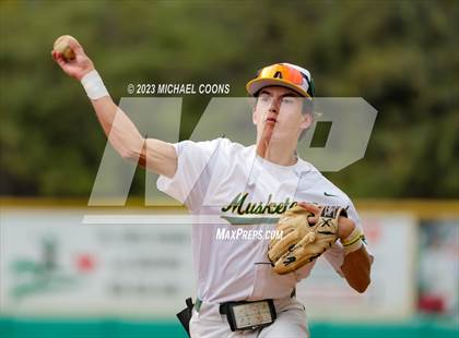 Thumbnail 2 in Dos Pueblos @ Moorpark photogallery.