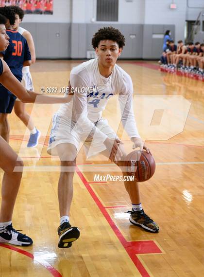 Thumbnail 3 in MacArthur [Douglas] vs Brandeis photogallery.