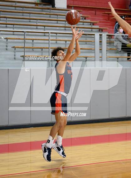 Thumbnail 2 in MacArthur [Douglas] vs Brandeis photogallery.