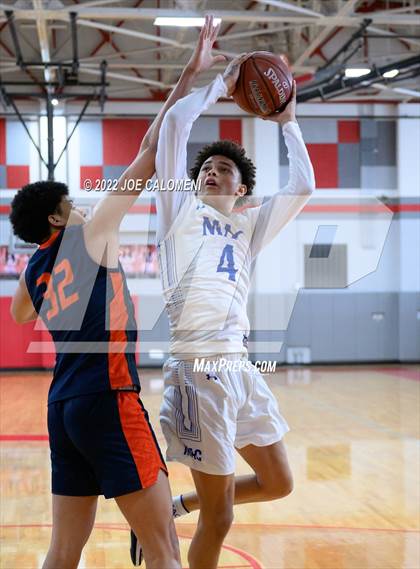 Thumbnail 1 in MacArthur [Douglas] vs Brandeis photogallery.