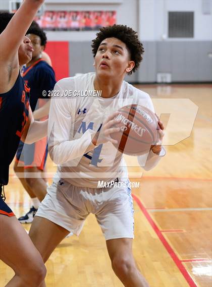 Thumbnail 2 in MacArthur [Douglas] vs Brandeis photogallery.