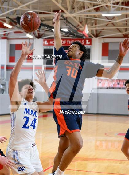Thumbnail 2 in MacArthur [Douglas] vs Brandeis photogallery.