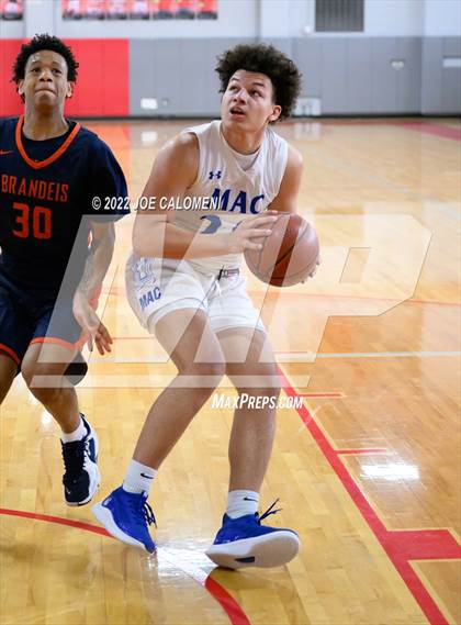 Thumbnail 3 in MacArthur [Douglas] vs Brandeis photogallery.