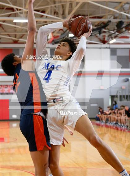 Thumbnail 1 in MacArthur [Douglas] vs Brandeis photogallery.