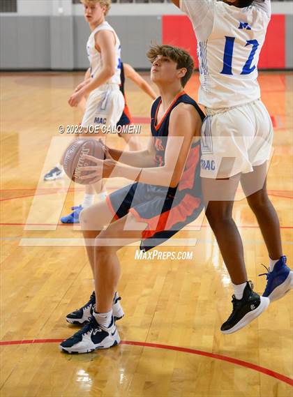 Thumbnail 3 in MacArthur [Douglas] vs Brandeis photogallery.