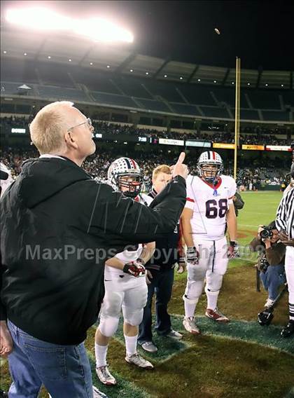 Thumbnail 3 in Tesoro vs. Poly (CIF SS PAC-5 Final) photogallery.
