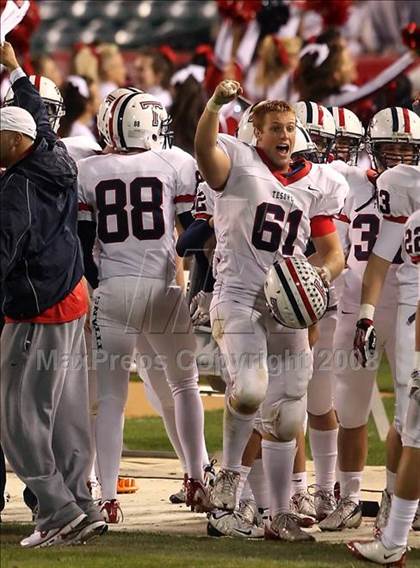 Thumbnail 3 in Tesoro vs. Poly (CIF SS PAC-5 Final) photogallery.